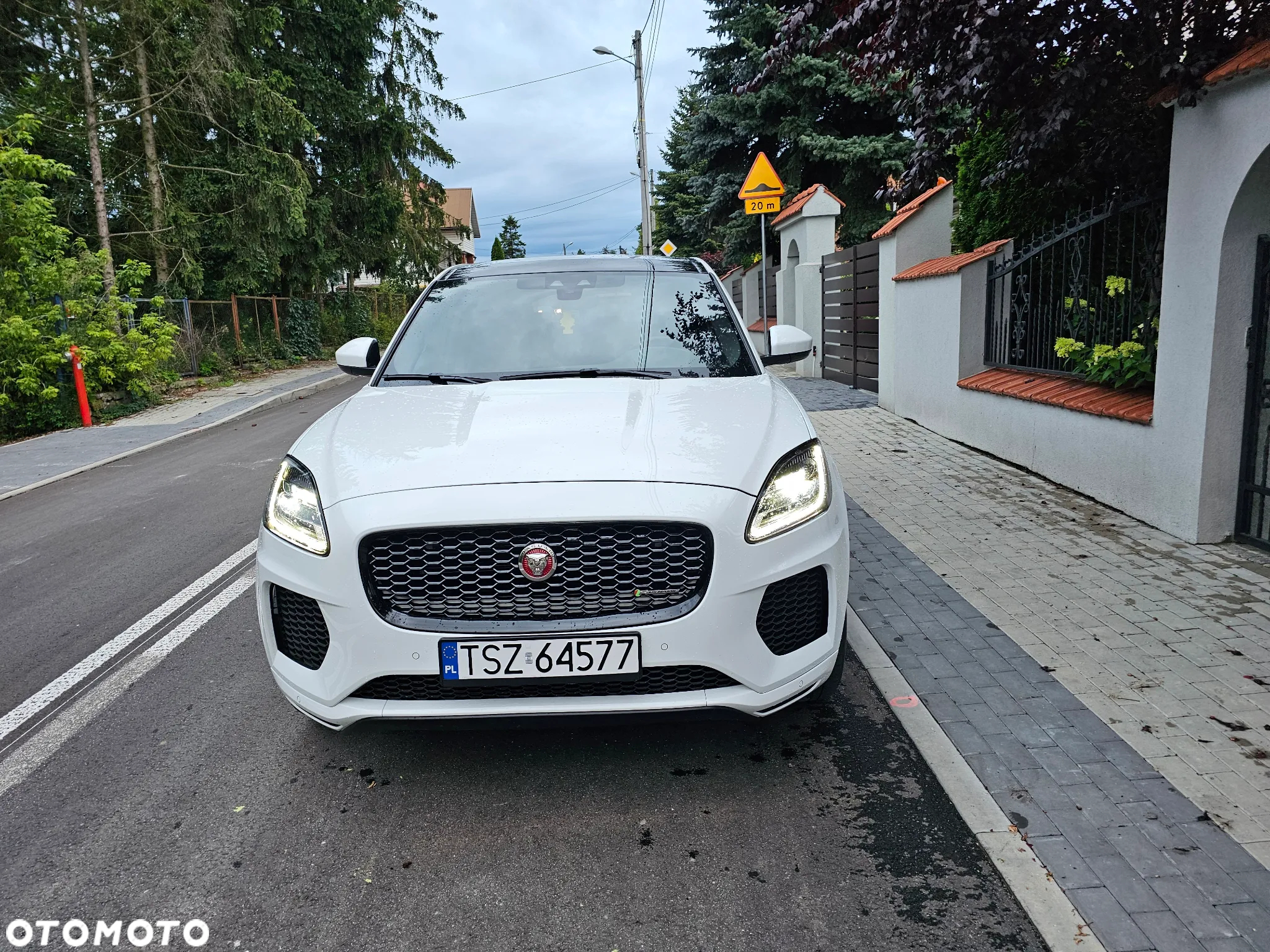 Jaguar E-Pace D180 AWD R-Dynamic - 6