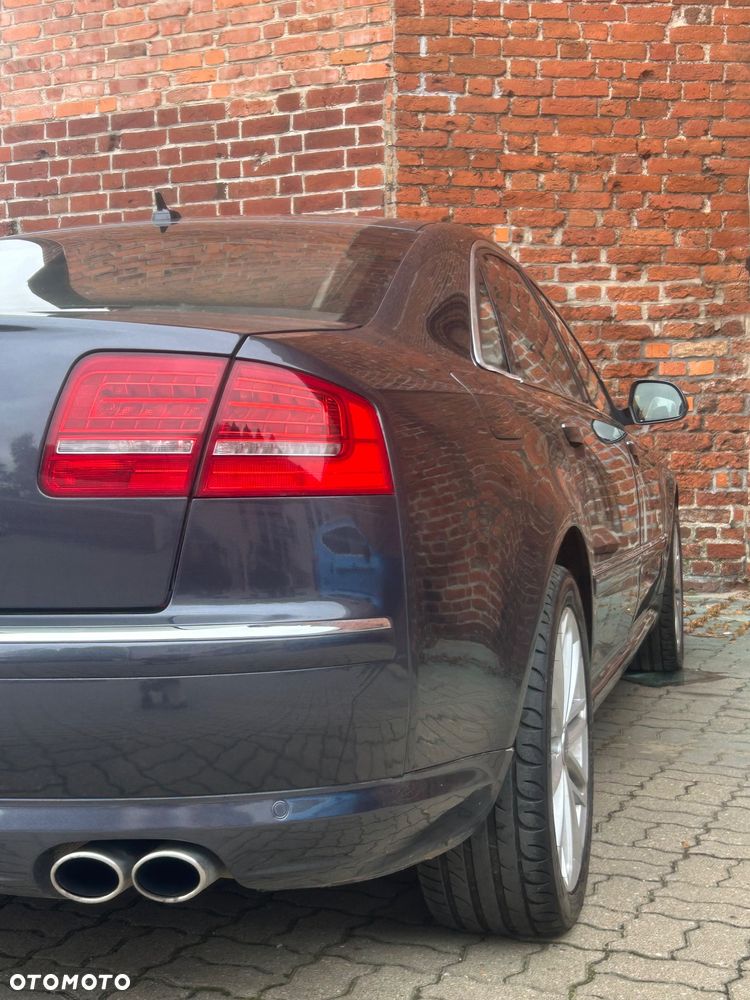 Audi A8 - 2