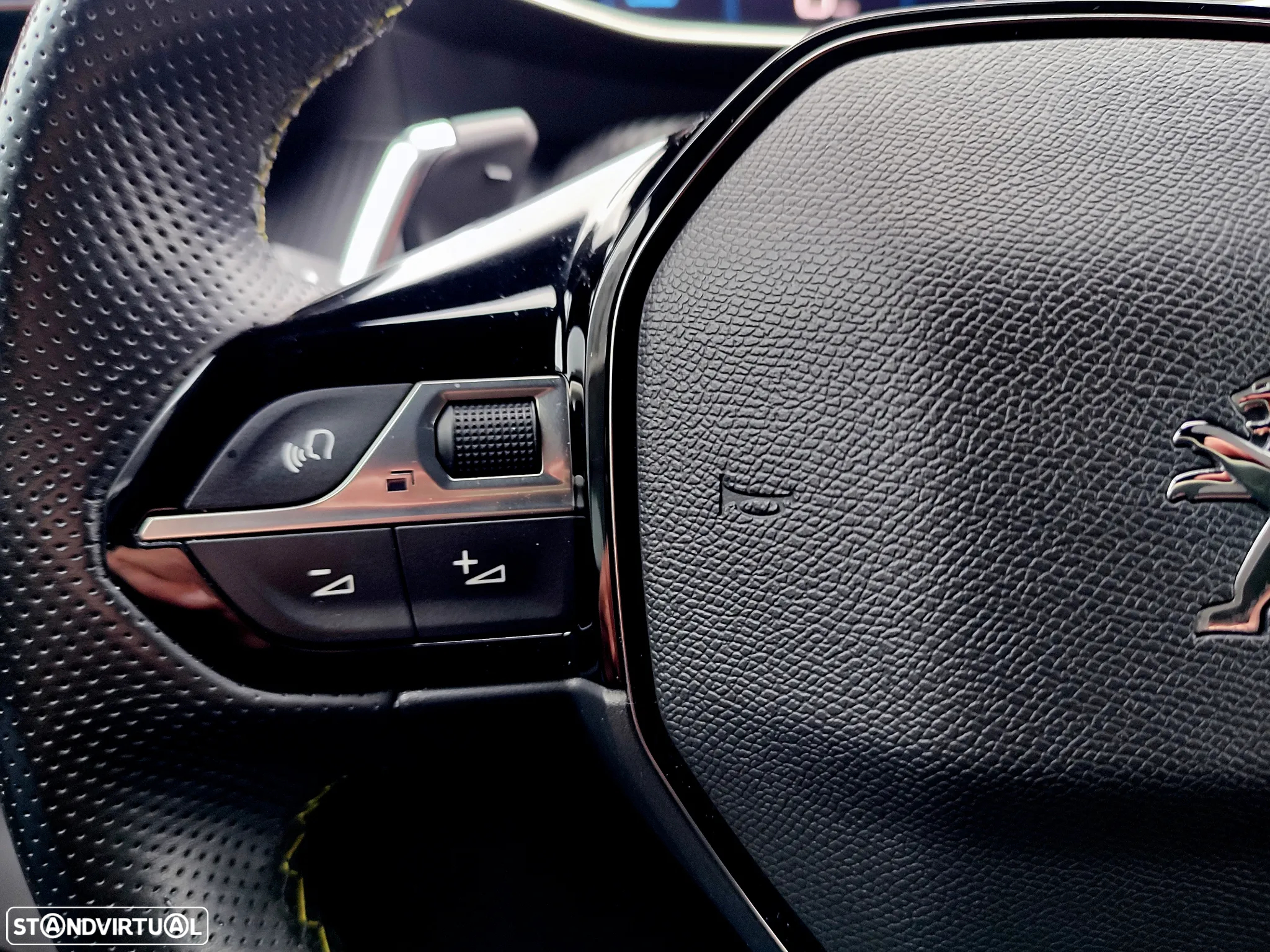 Peugeot 2008 1.2 PureTech GT EAT8 - 20