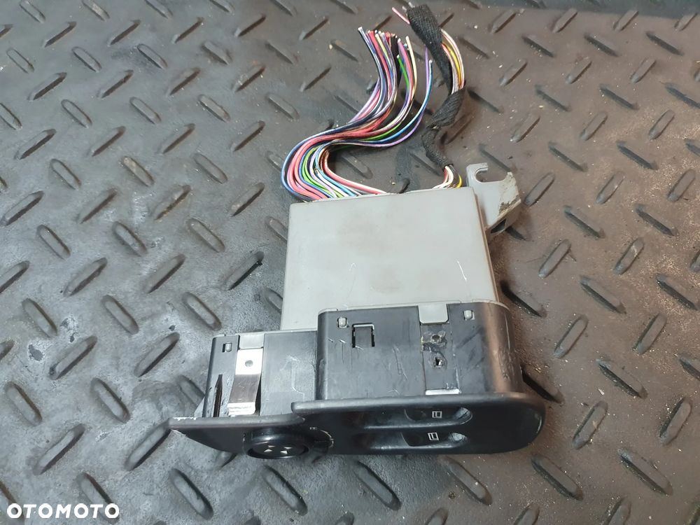 PANEL STEROWANIA SZYB ALFA ROMEO 147 EUROPA - 2
