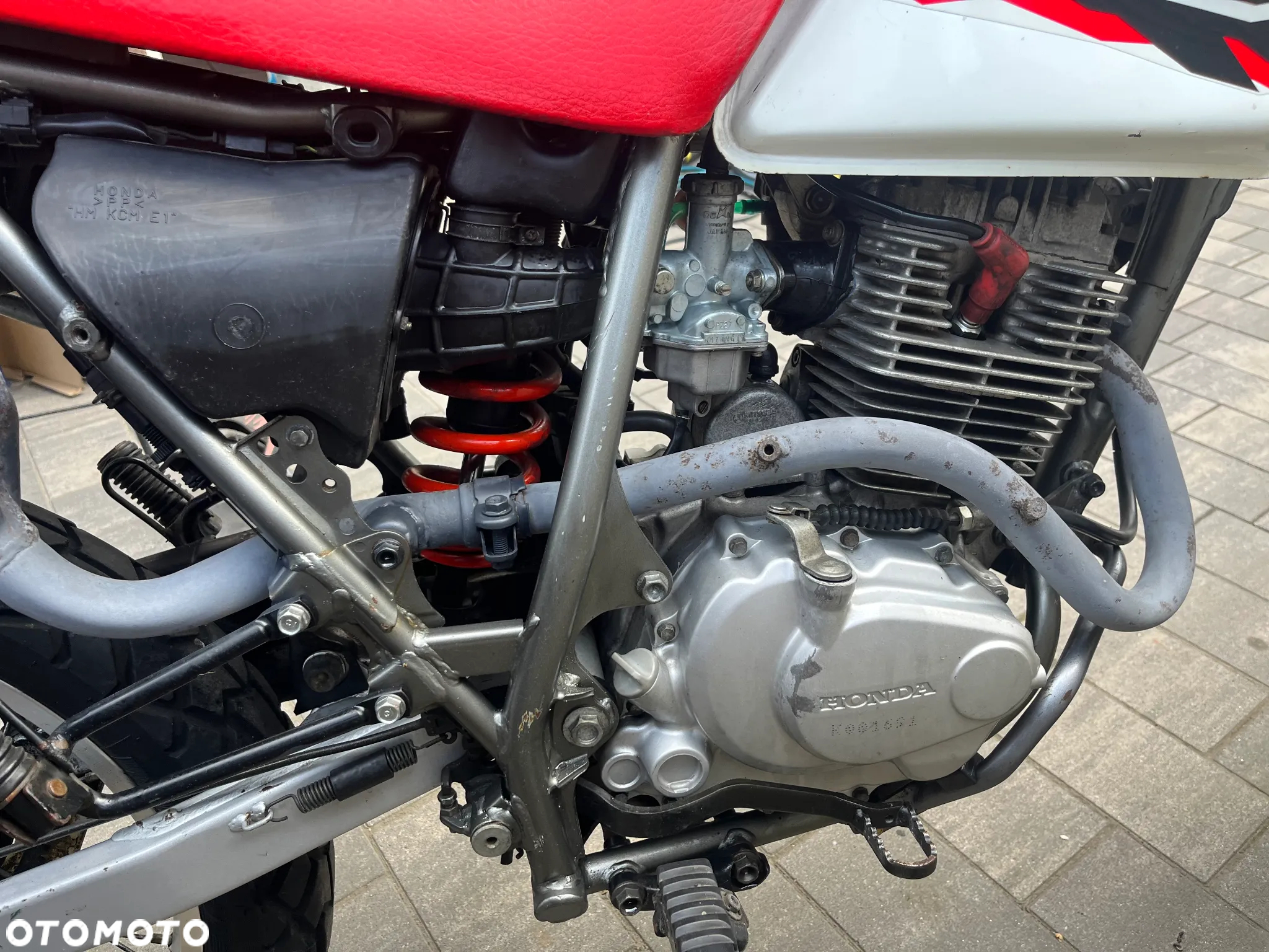 Honda XLR - 11