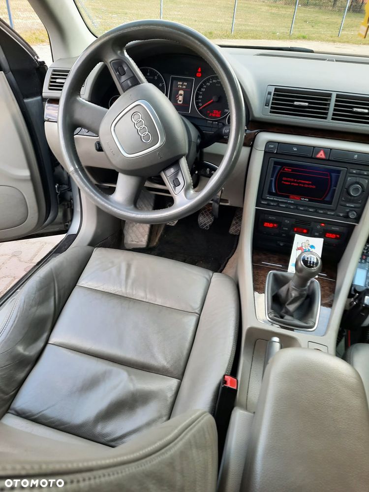 Audi A4 Limousine 2.0T FSI Quattro - 7