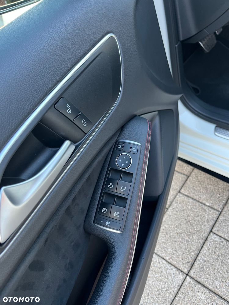 Mercedes-Benz Klasa A 250 7G-DCT AMG Line - 11