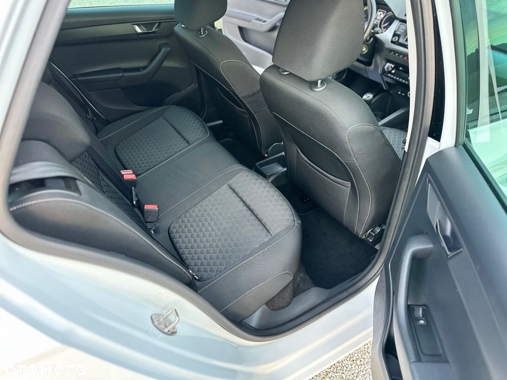 Skoda Fabia 1.0 MPI Edition - 26