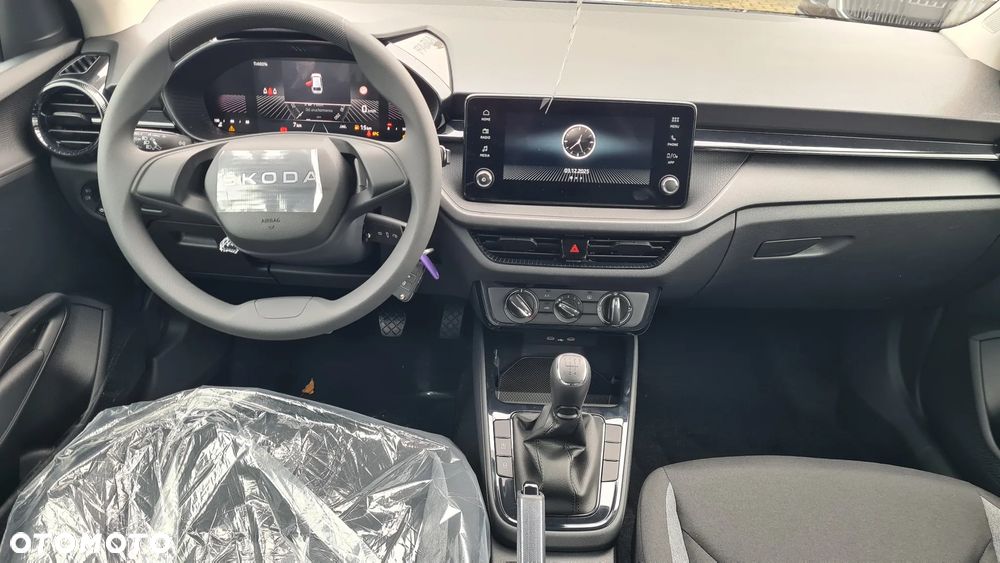 Skoda Fabia 1.0 Essence - 13