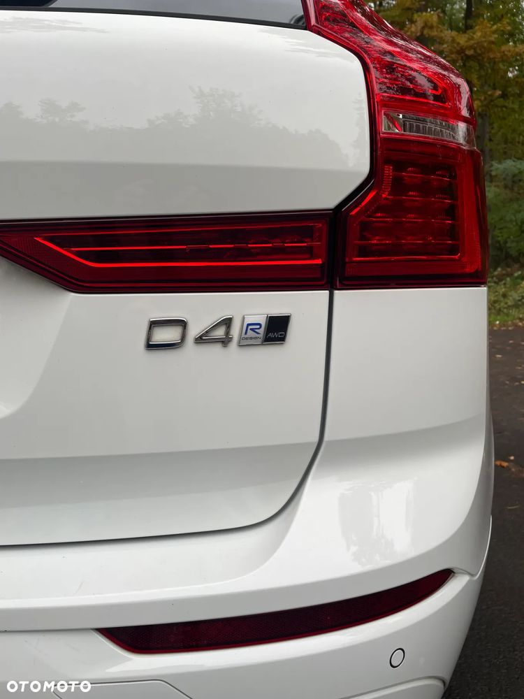 Volvo XC 60 D4 AWD R-Design - 6