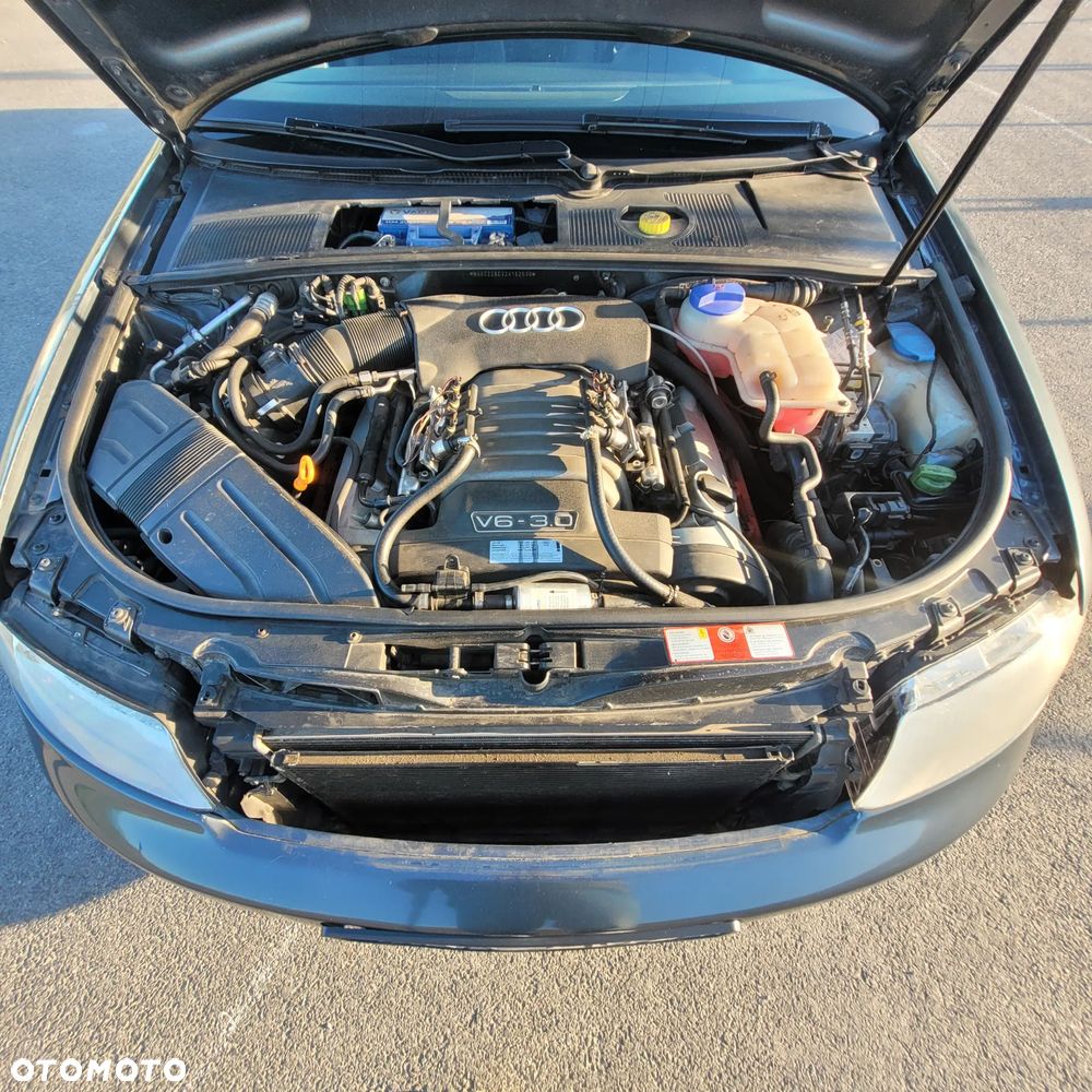 Audi A4 Limousine - 12