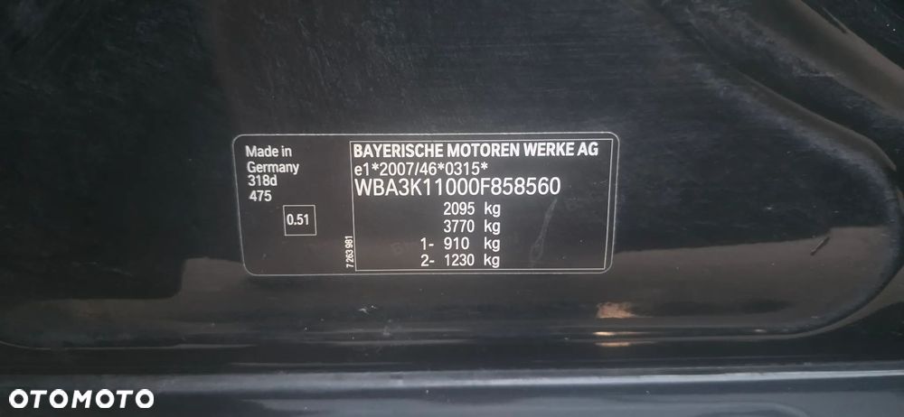 BMW Seria 3 318d Blue Performance - 23