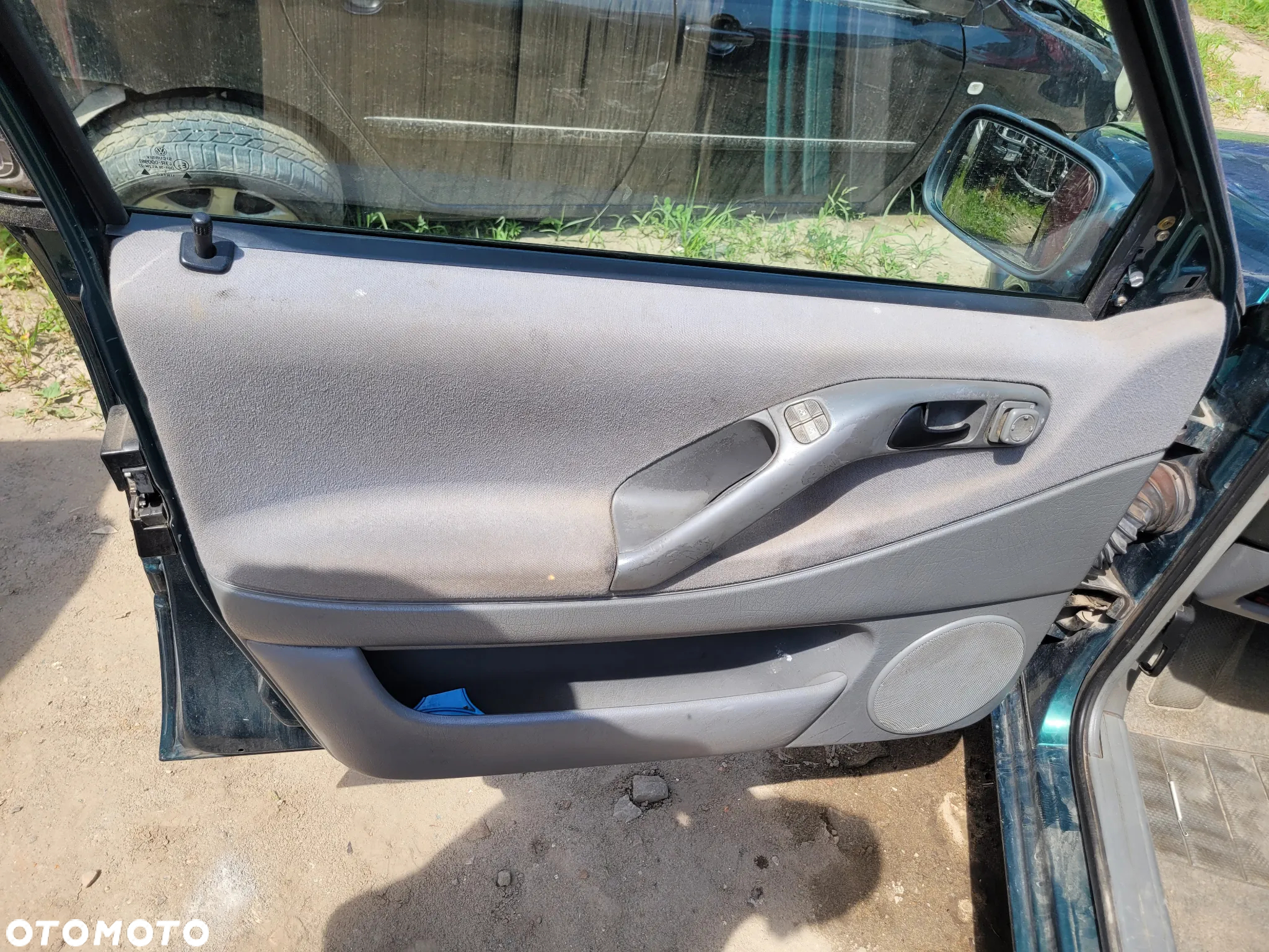 VW VOLKSWAGEN PASSAT B4 KOMBI fotel fotele kanapa deska kokpit podsufitka boczek boczki klamka podłokietnik licznik - 4