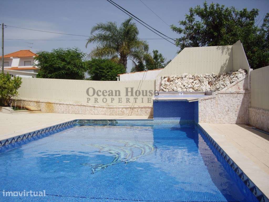 Moradia T-14 Com piscina, ideal para Hostel ou Lar, em Albufeira - Grande imagem: 3/20