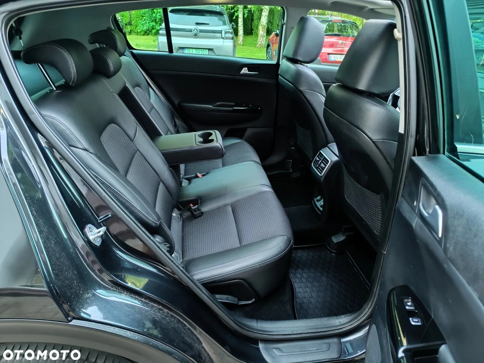 Kia Sportage 1.6 CRDI Black Edition Plus 2WD - 33