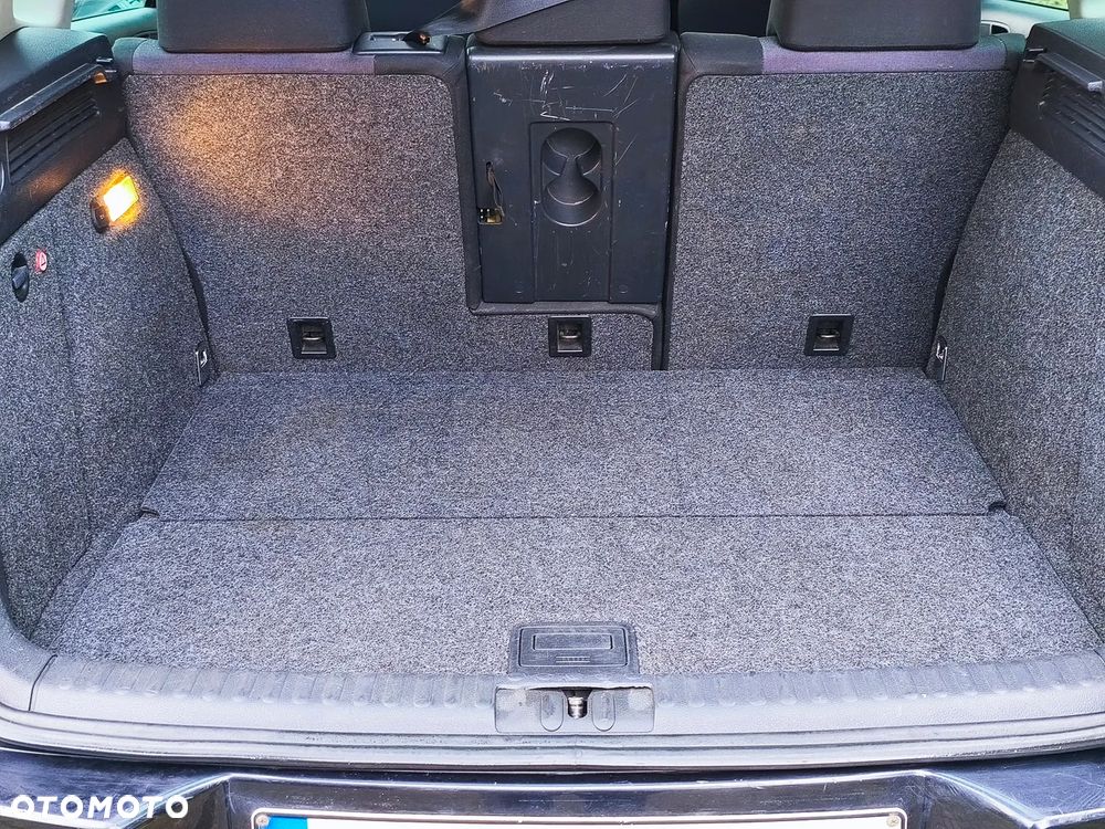 Volkswagen Tiguan - 22