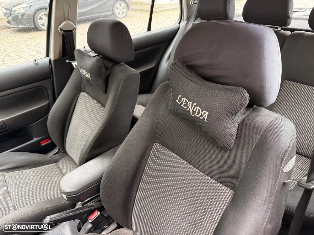 VW Golf 1.9 TDi Highline - 9