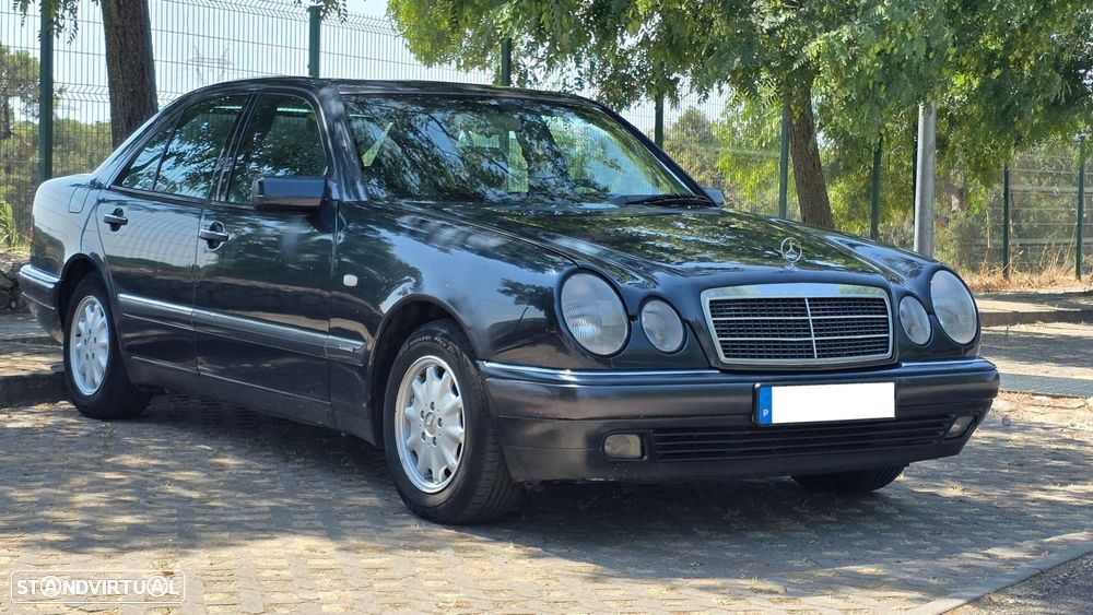 Mercedes-Benz E 300 D - 3