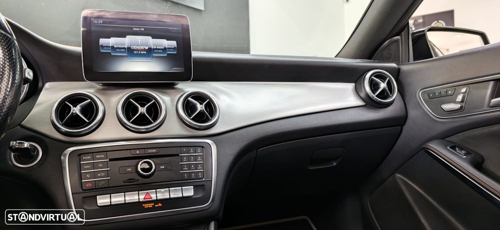 Mercedes-Benz CLA 220 d 4Matic 7G-DCT AMG Line - 37