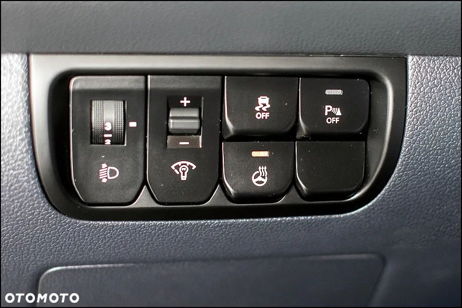 Kia Rio 1.2 Dream Team Edition - 28