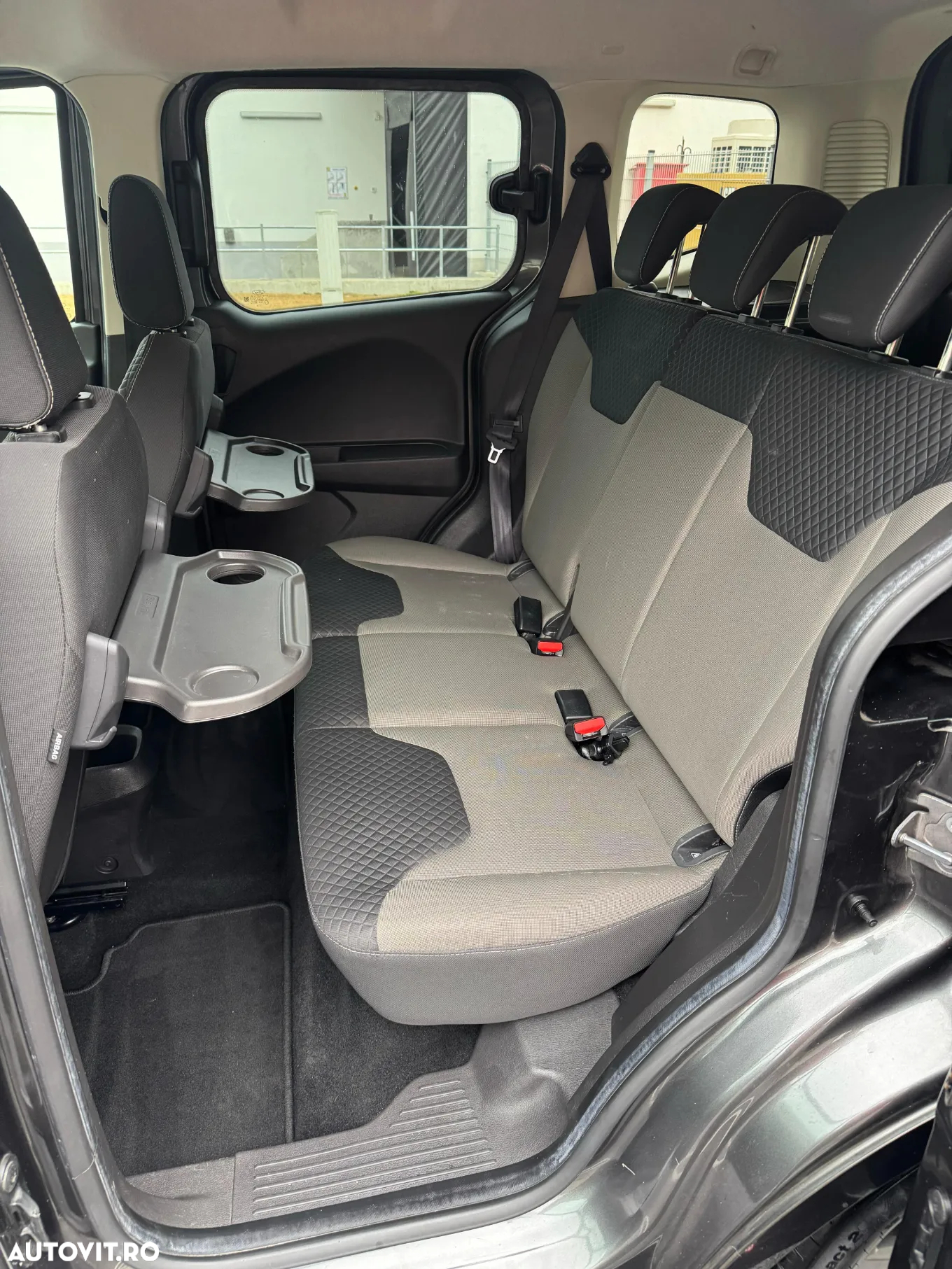 Ford Tourneo Courier 1.0 EcoBoost Titanium - 12