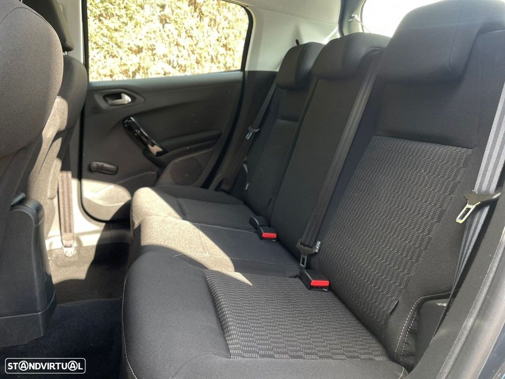 Peugeot 208 1.2 PureTech Active - 10