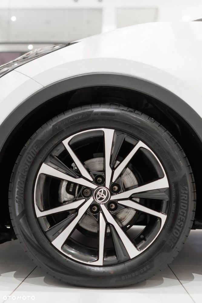 Toyota C-HR - 8