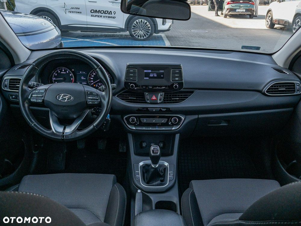 Hyundai i30 1.5 DPI Modern - 11