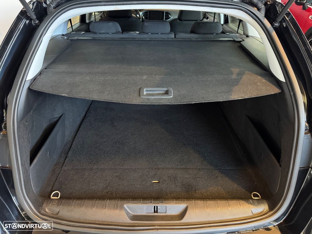 Peugeot 308 SW BlueHDi 120 Stop & Start Allure - 42