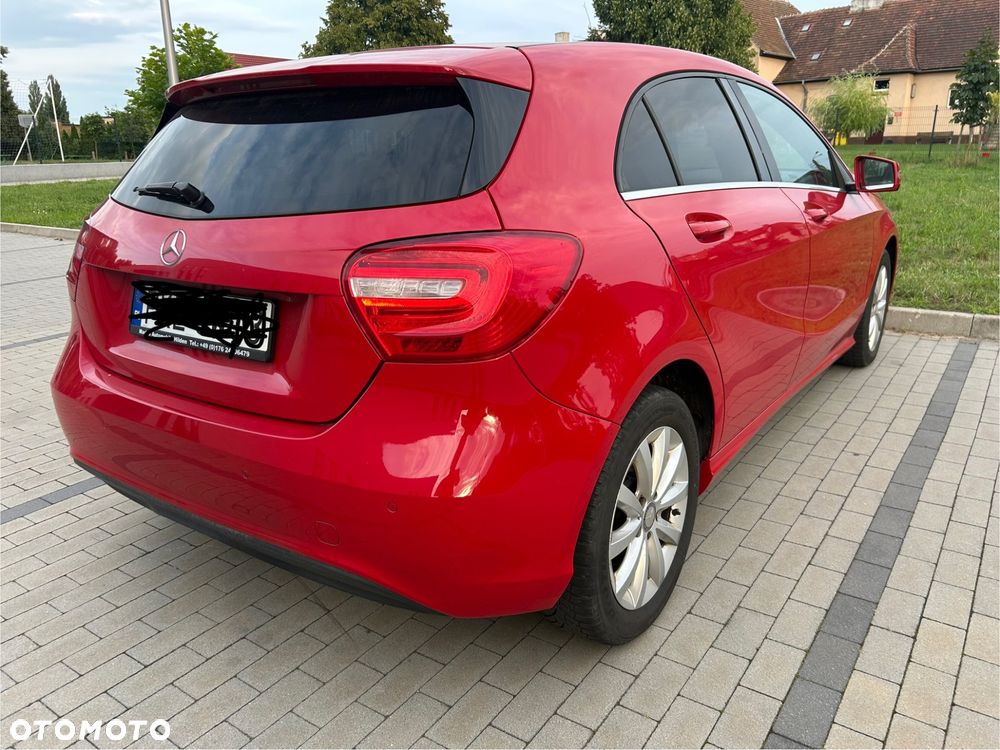 Mercedes-Benz Klasa A 180 (BlueEFFICIENCY) - 4