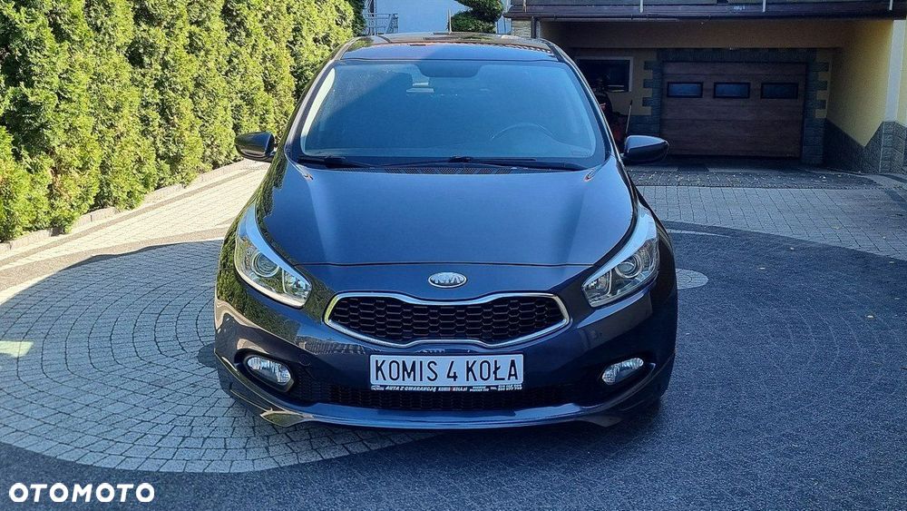 Kia Ceed - 9