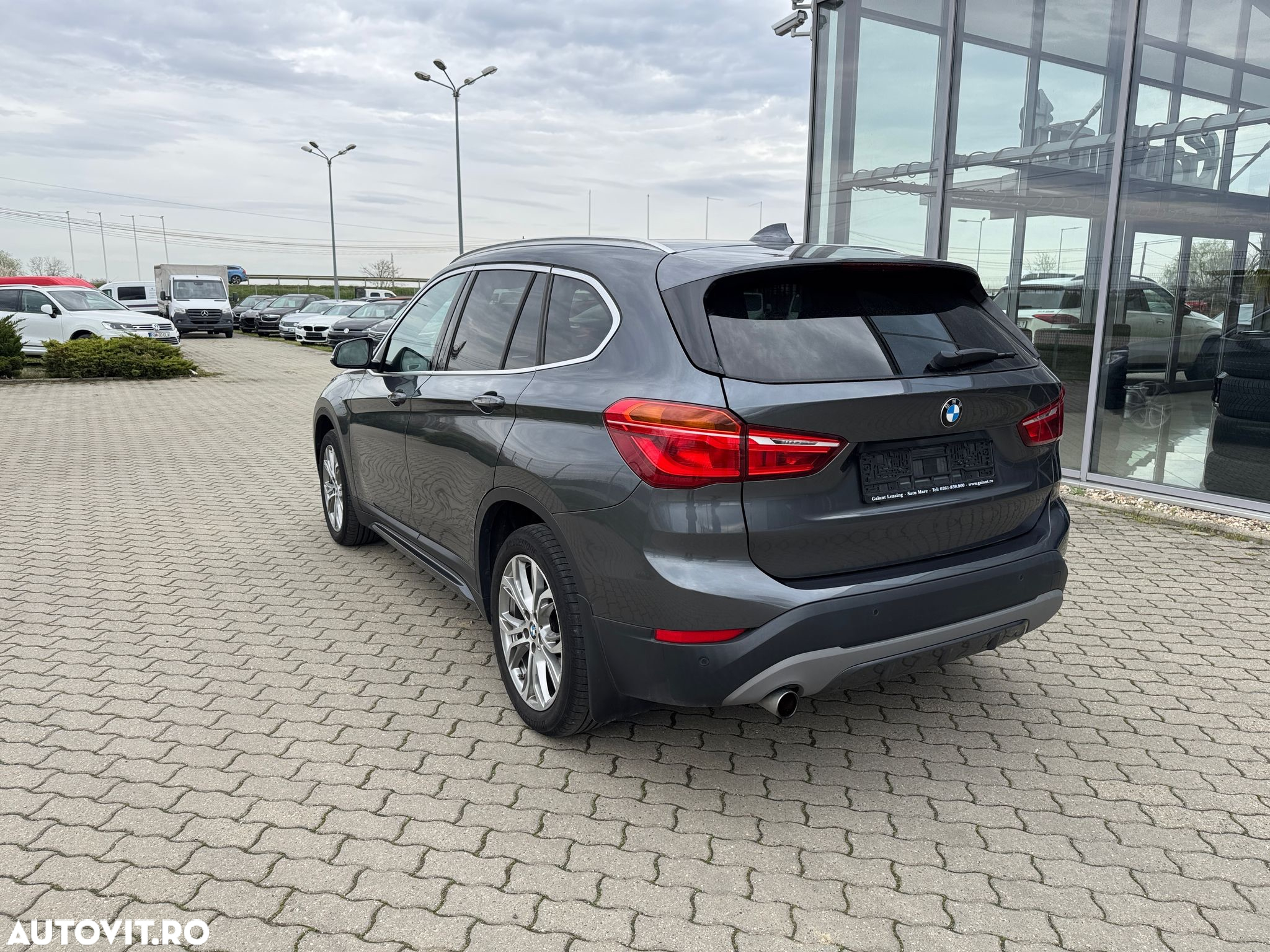 BMW X1 xDrive18d Aut. Sport Line - 6