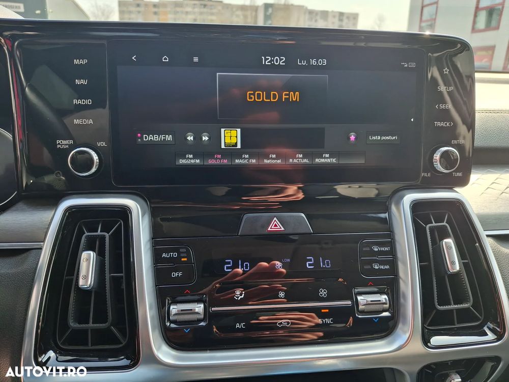 Kia Sorento 2.2 DSL 8AT 4x4 Cosmo - 17