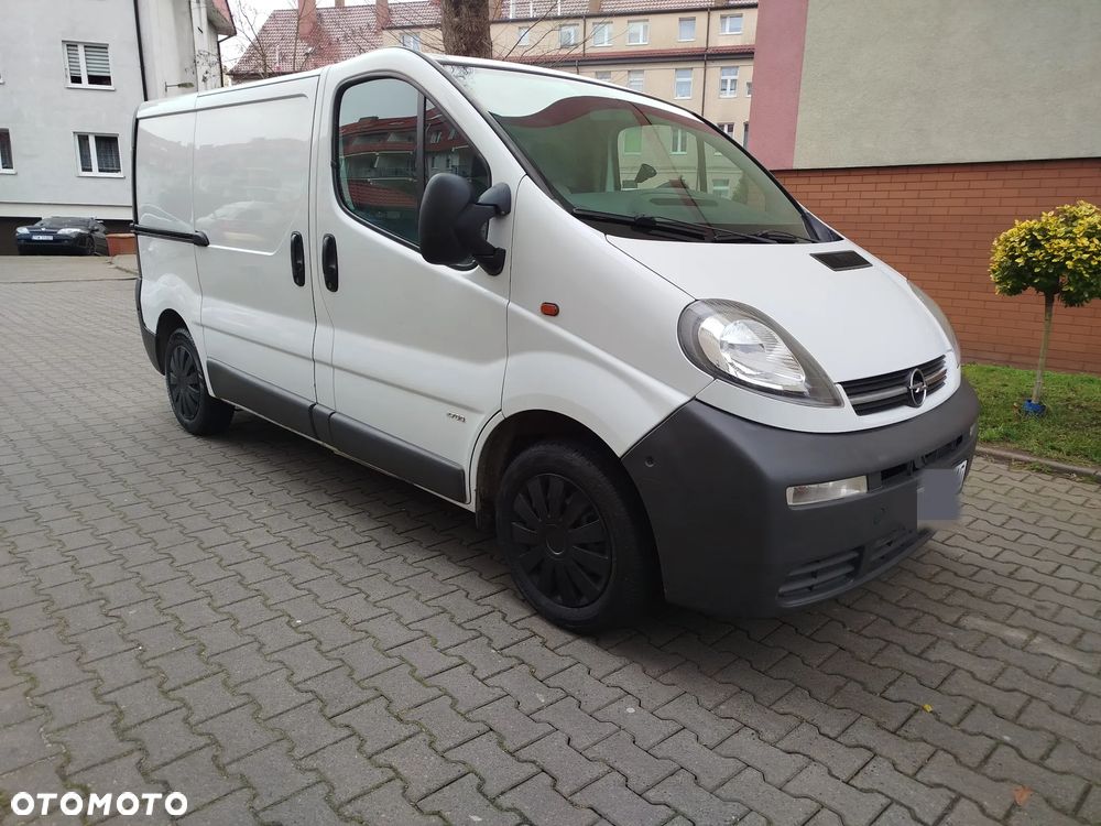 Opel Vivaro - 1