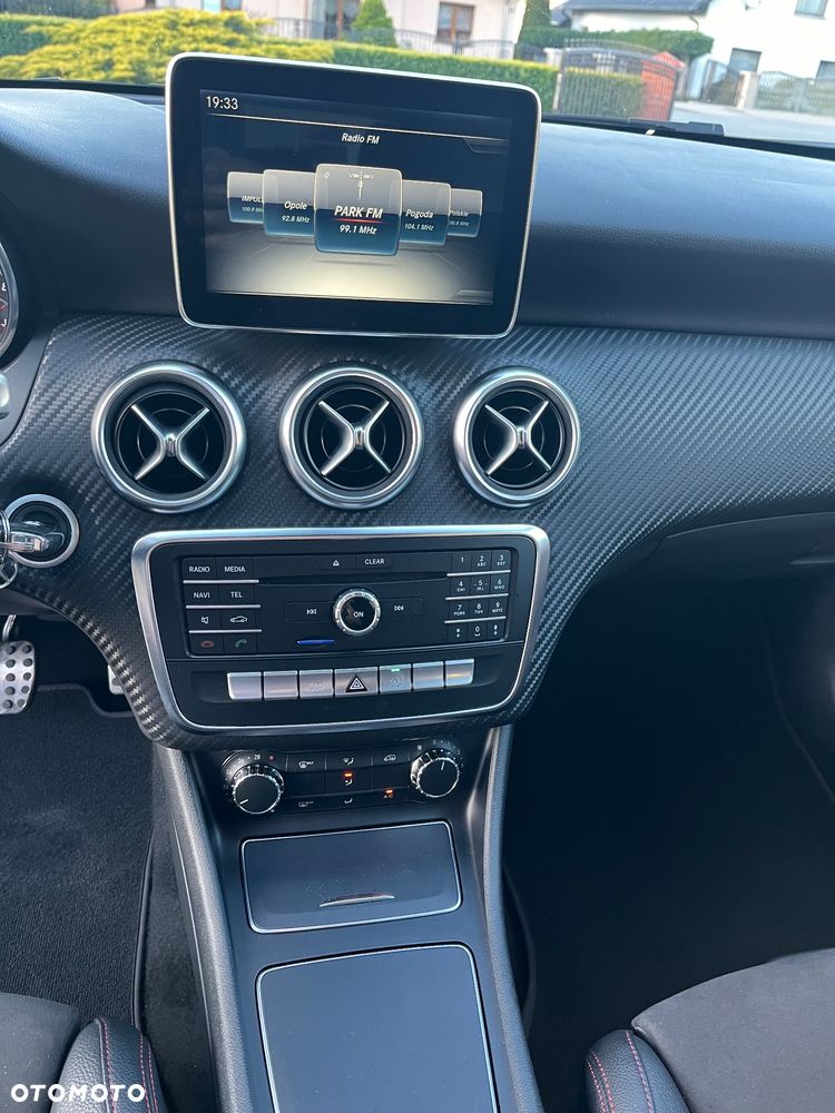 Mercedes-Benz Klasa A 250 7G-DCT AMG Line - 14