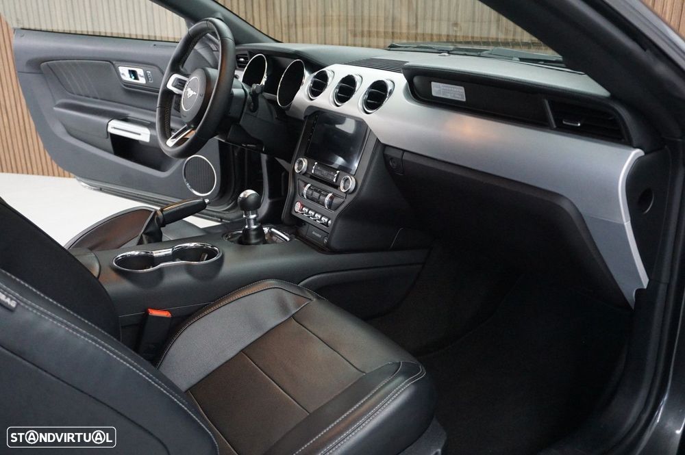 Ford Mustang 2.3i EcoBoost - 16