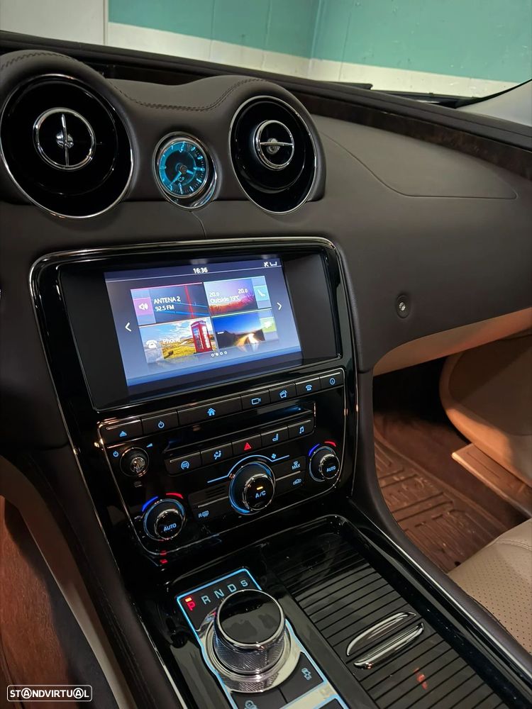 Jaguar XJ 3.0 D V6 Premium Luxury - 15