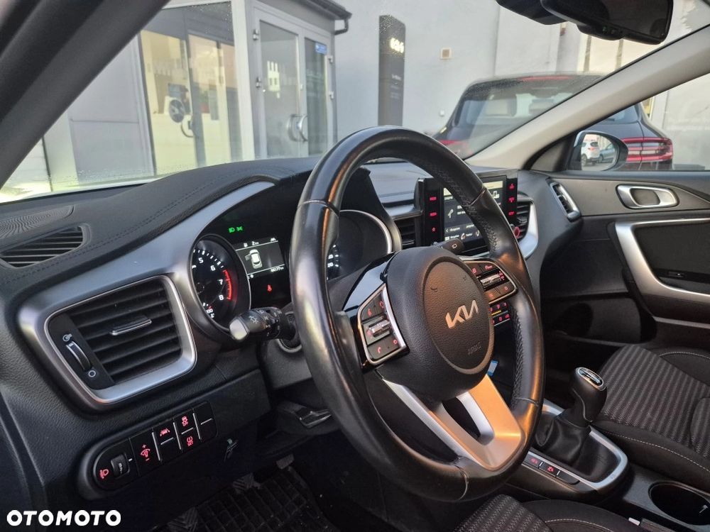 Kia XCeed 1.5 T-GDI M - 13
