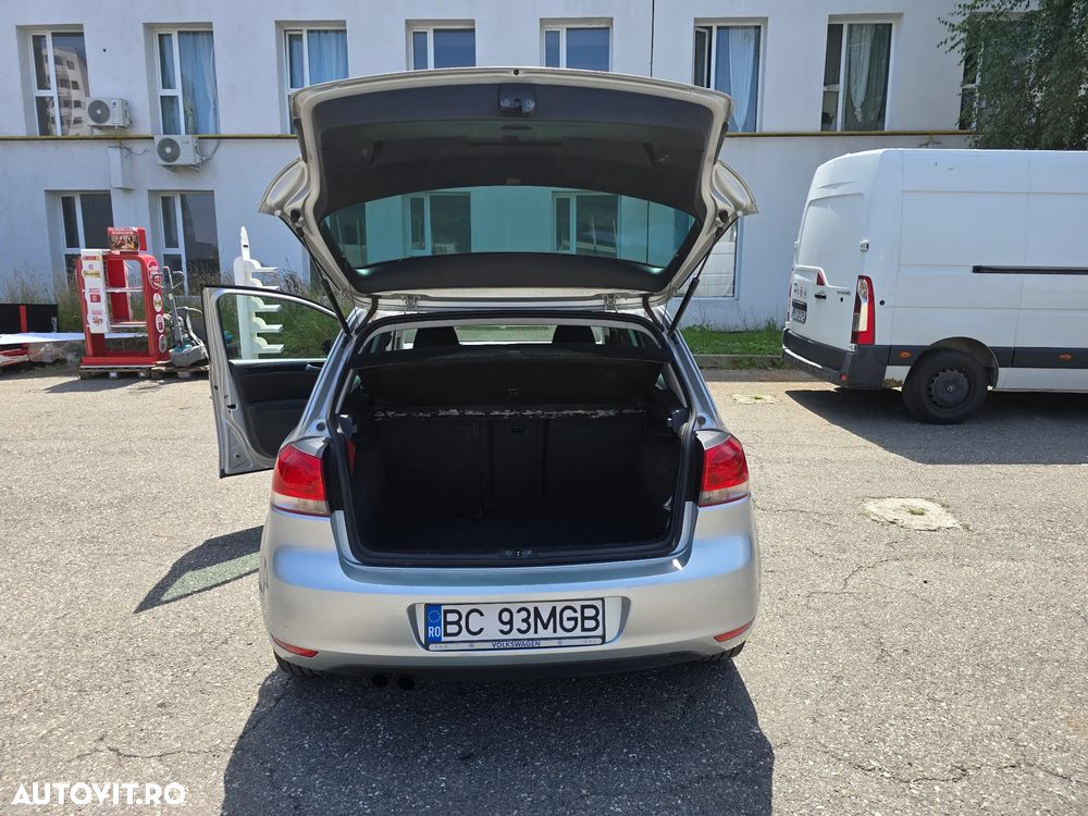 Volkswagen Golf 2.0 TDI Comfortline - 8