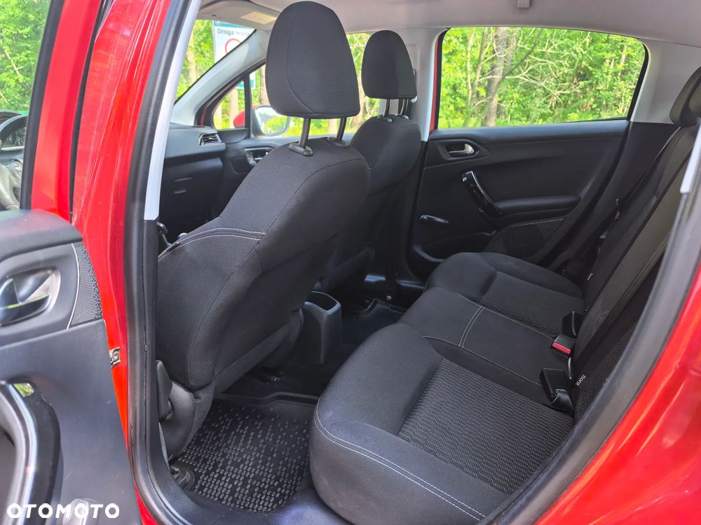 Peugeot 208 1.2 PureTech Active - 11