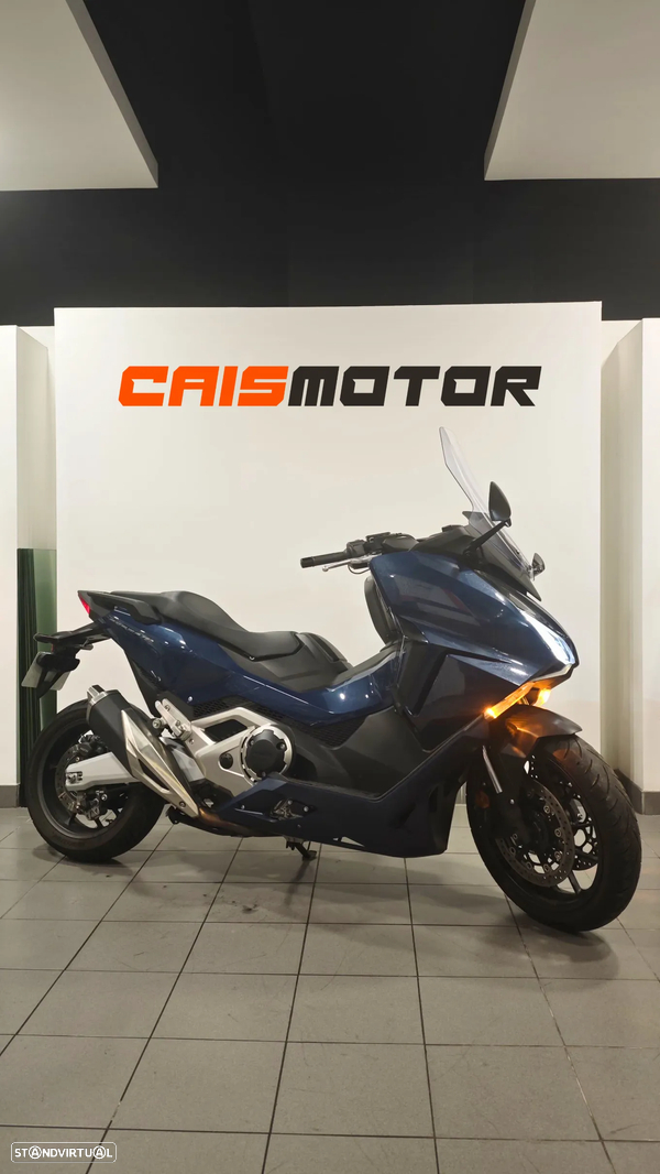 Honda Forza 750