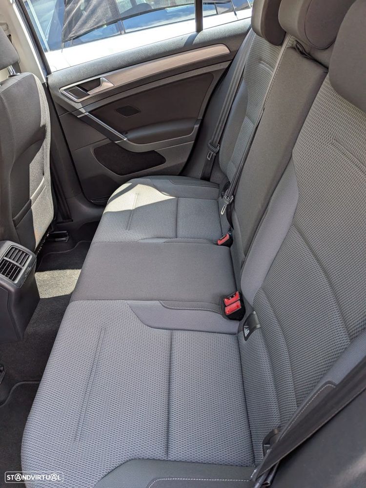 VW Golf 1.6 TDi DPF BlueMotion MATCH - 7