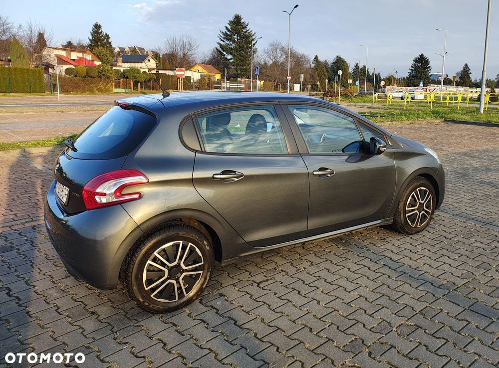 Peugeot 208 1.2 PureTech Active - 5