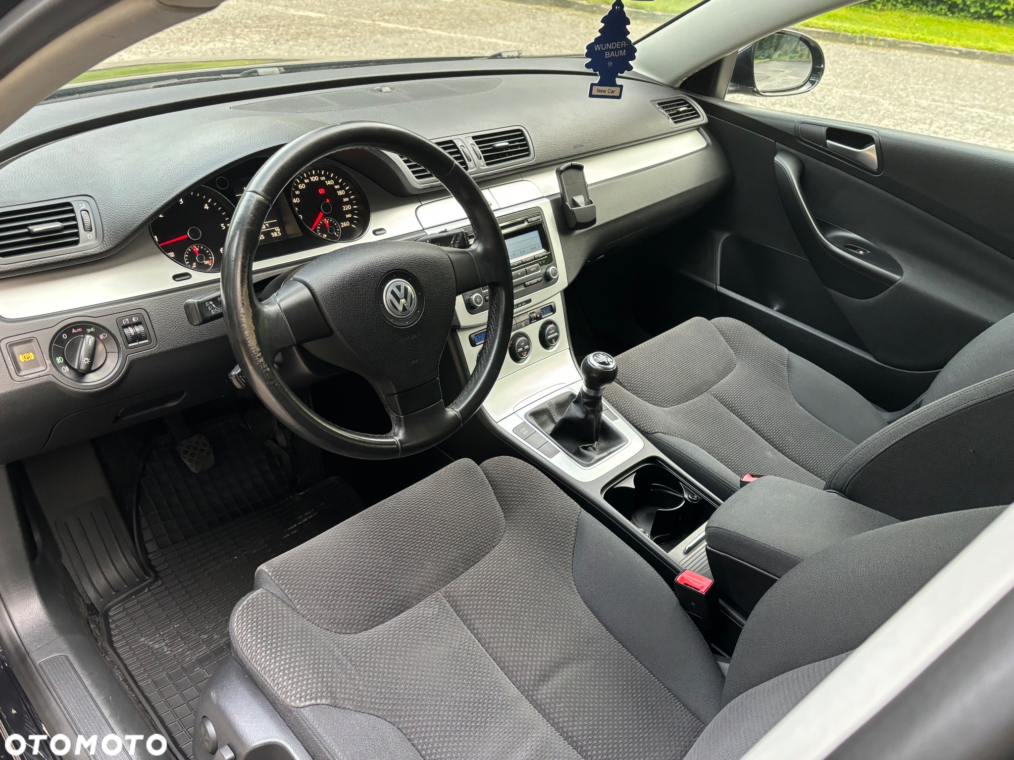 Volkswagen Passat - 6