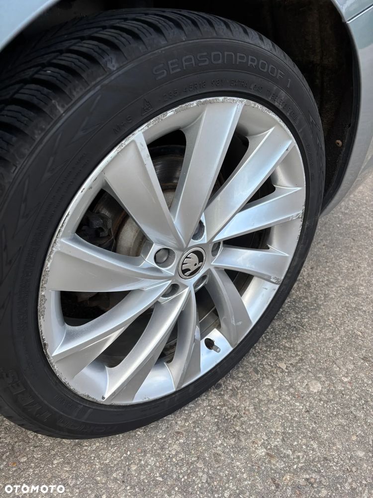 Skoda Superb 2.0 TDI Style DSG - 21