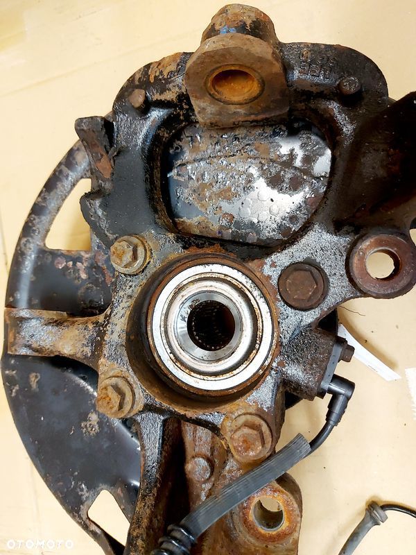 RANGE ROVER SPORT L320 4.2 V8 ZWROTNICA PRAWA PRZEDNIA PRZÓD PRAWY PIASTA ŁOŻYSKO - 7