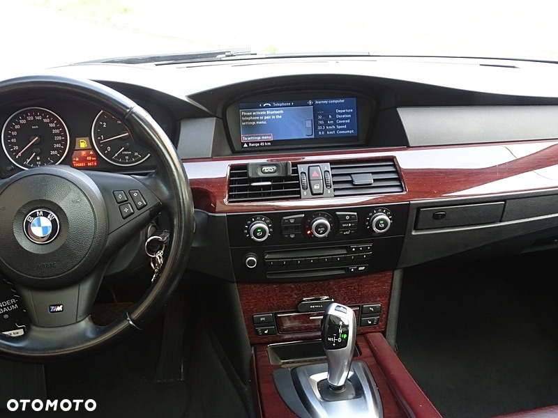BMW Seria 5 530xi Touring Edition Exclusive - 11