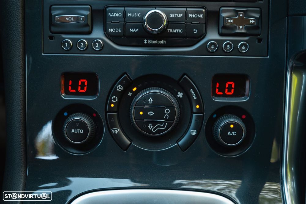 Peugeot 3008 1.6 BlueHDi Style EAT6 - 36