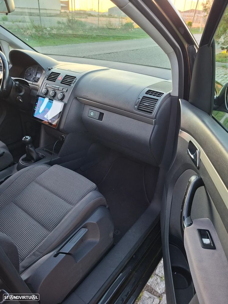VW Touran 2.0 TDI Highline EC 7L - 13