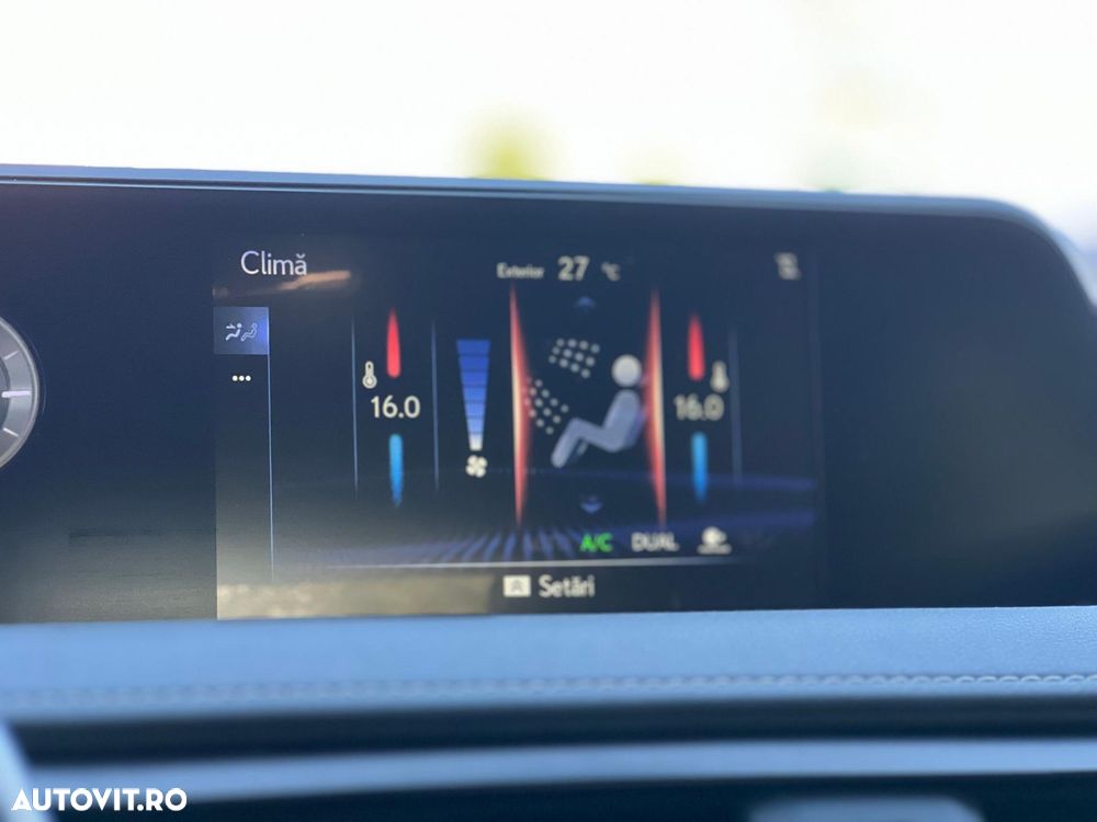 Lexus UX 250h FWD Business - 23