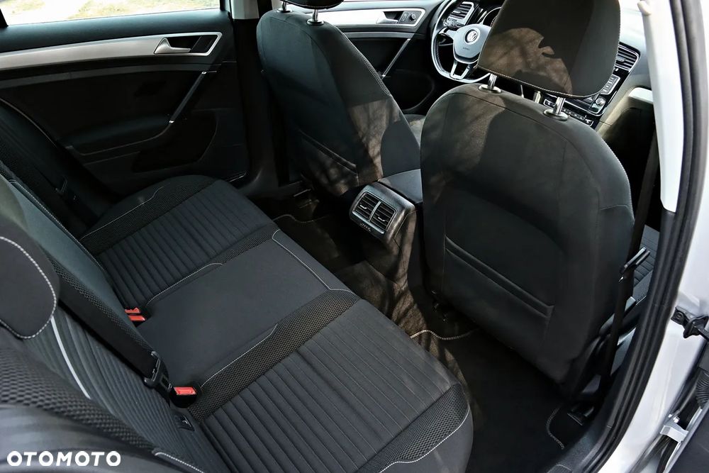 Volkswagen Golf Variant 2.0 TDI 4Motion BlueMotion Technology Cup - 30
