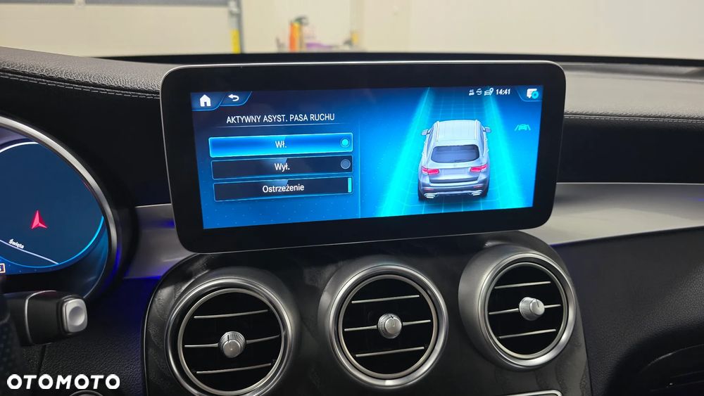 Mercedes-Benz GLC 300 de 4Matic 9G-TRONIC AMG Line Plus - 33