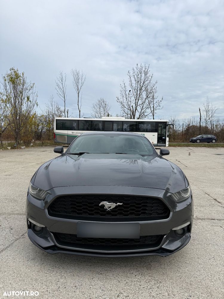 Ford Mustang 2.3 EcoBoost Aut. - 3