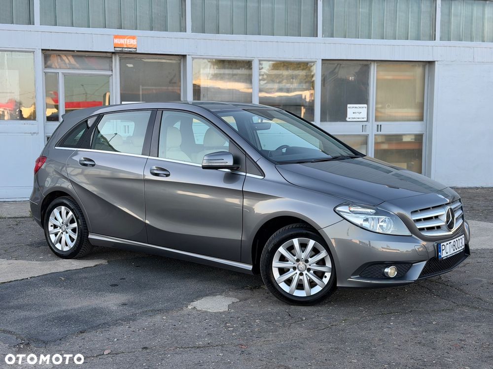 Mercedes-Benz Klasa B 180 UrbanStyle Edition - 9